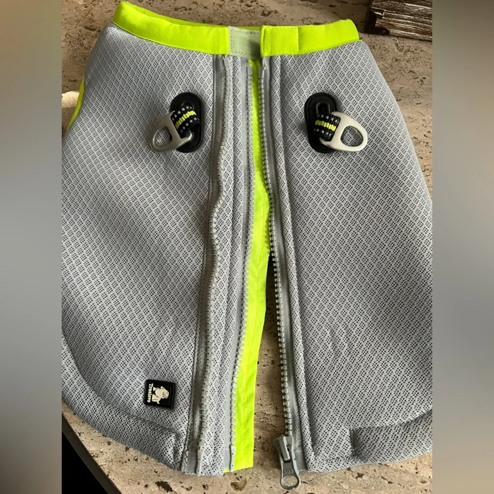 True Love Cooling Vest for Dogs, size S NWOT